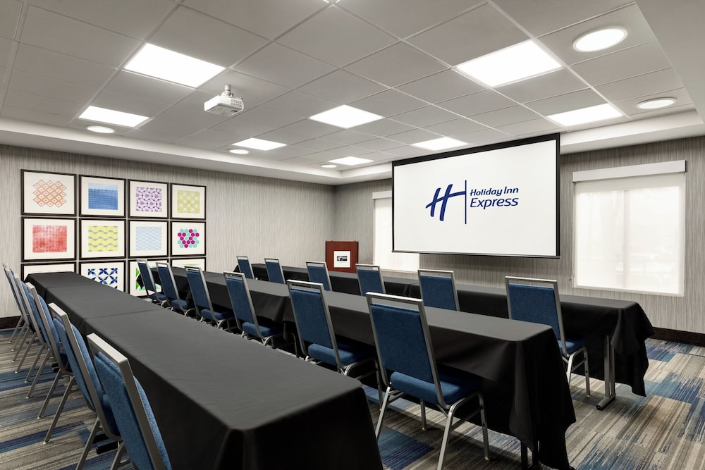 holiday inn express hotel and suites atlanta cumming by ihg