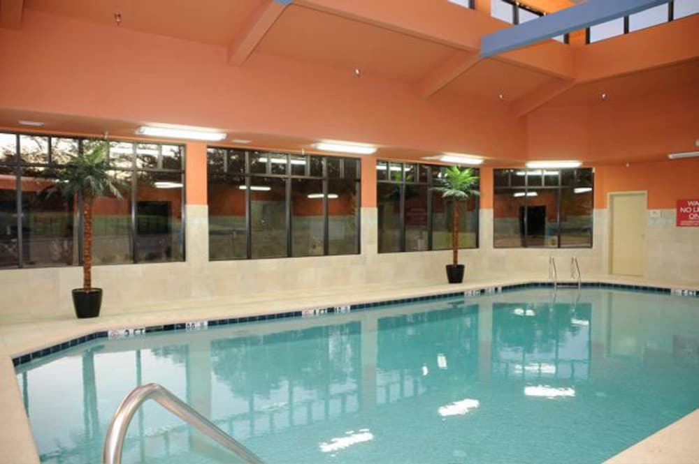 holiday inn express hotel and suites atlanta cumming by ihg