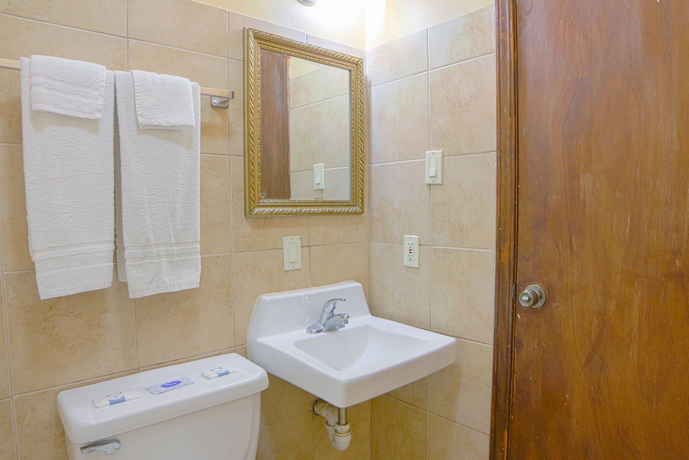 economy inn by oyo lockport near houma