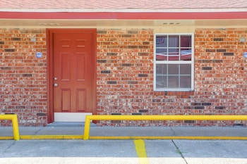 economy inn by oyo lockport near houma