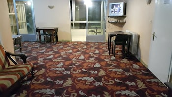 nefertiti hotel