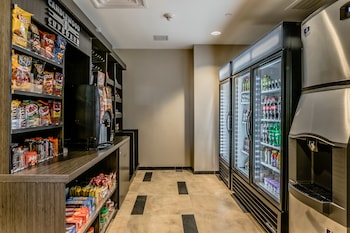 Candlewood Suites Hartford Downtown By Ihg,Connecticut>>East Hartford,3 star