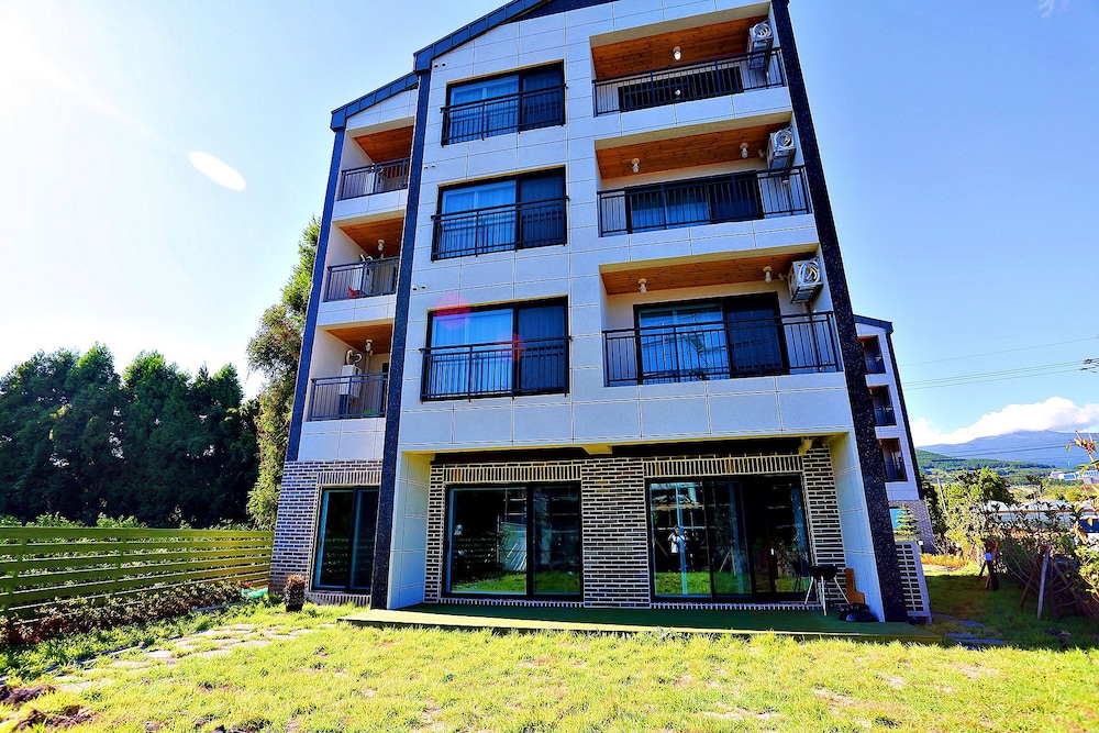 jeju inhouse pension