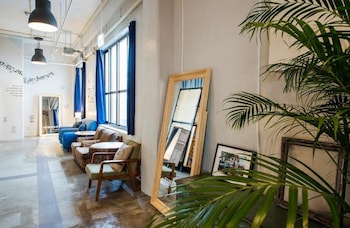 kalakaua inn the kitchen hostel ao