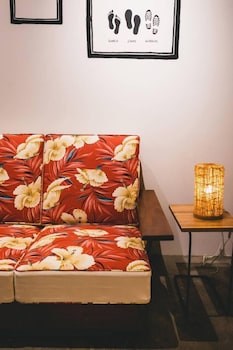 kalakaua inn the kitchen hostel ao