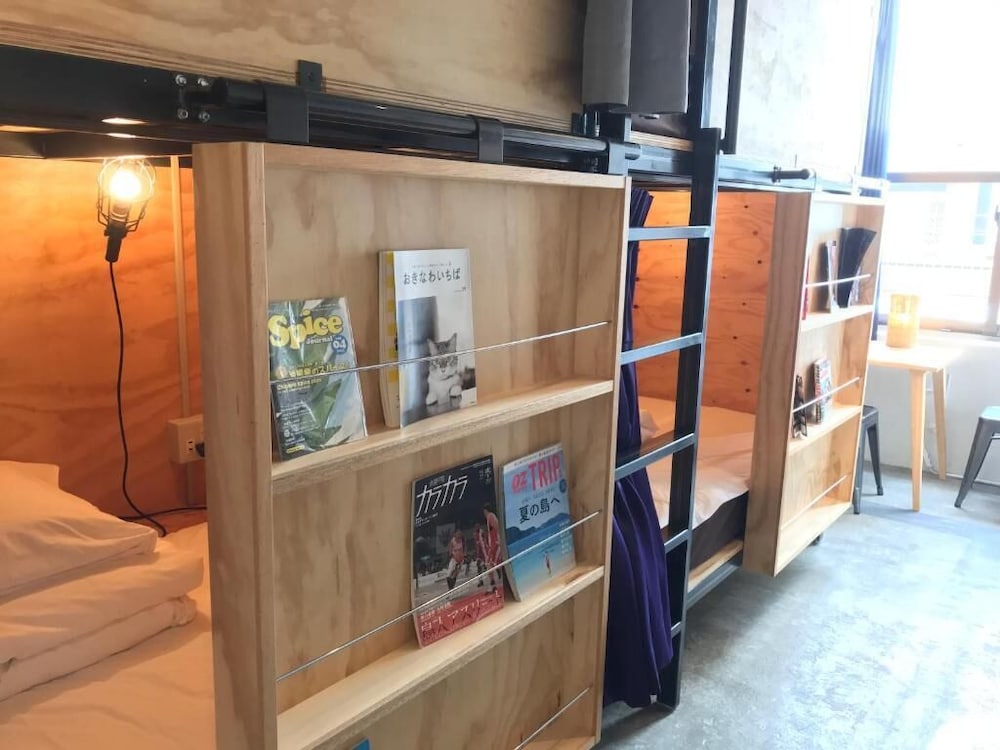 kalakaua inn the kitchen hostel ao