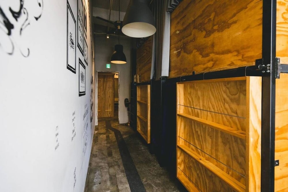 kalakaua inn the kitchen hostel ao