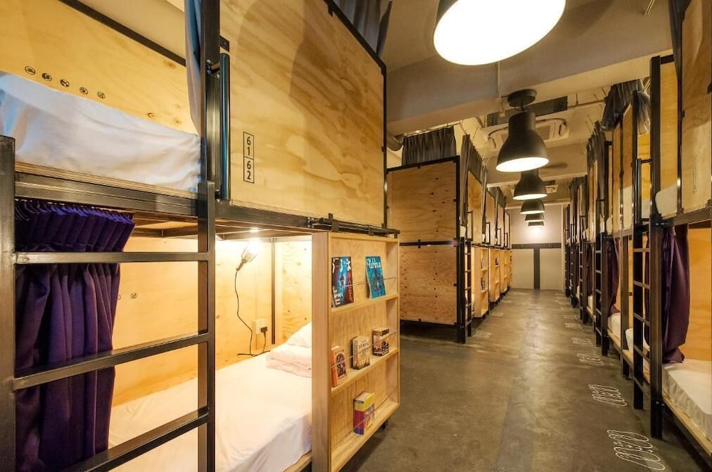 kalakaua inn the kitchen hostel ao