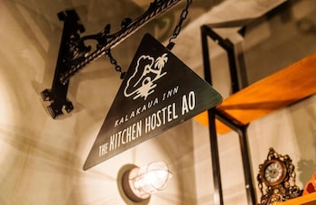 kalakaua inn the kitchen hostel ao