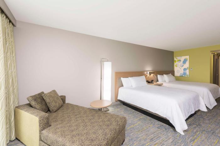 hilton garden inn grand rapids east