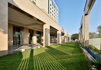 Radisson Blu Coimbatore,Ooty>>Coimbatore,5 star