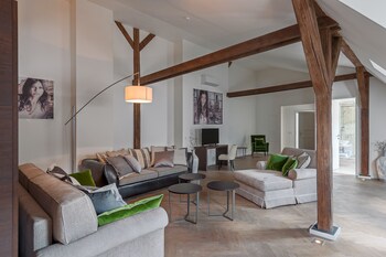 limehome prague halkova