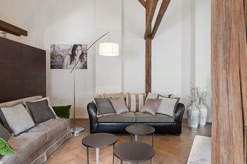 limehome prague halkova