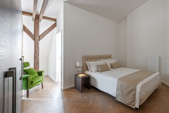 limehome prague halkova