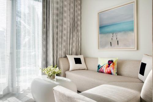 h2o suites adults only