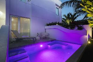 h2o suites adults only