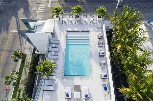 h2o suites adults only