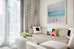 h2o suites adults only