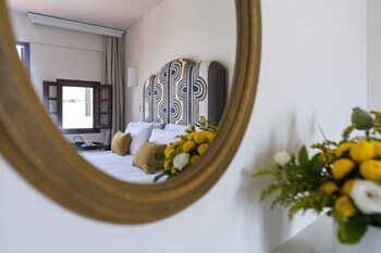 maris lindos suites and apartments