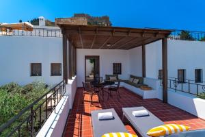 maris lindos suites and apartments