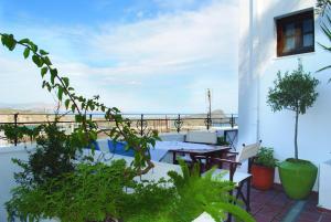 maris lindos suites and apartments