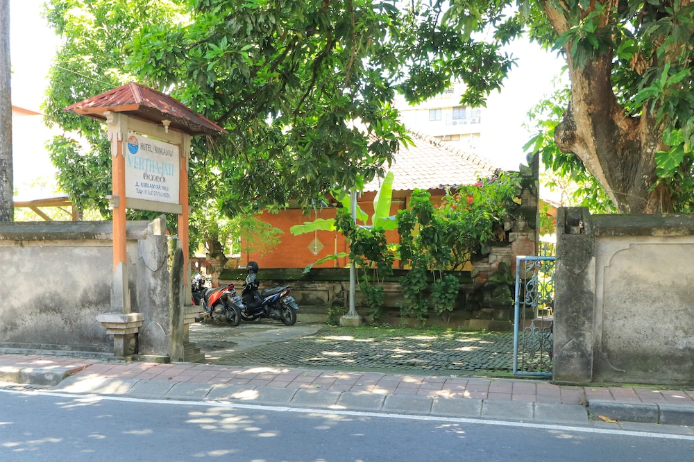 mertha jati hotel and bungalow