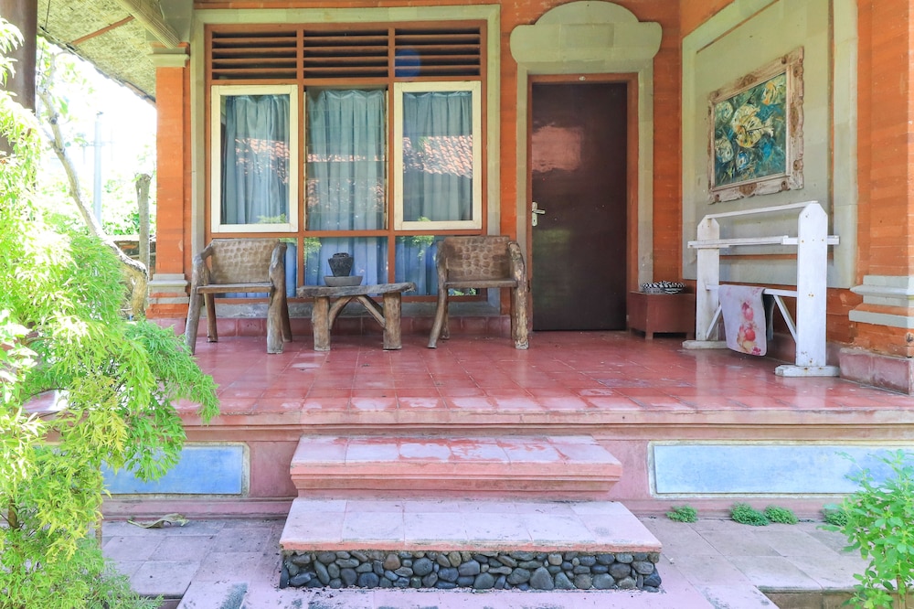 mertha jati hotel and bungalow