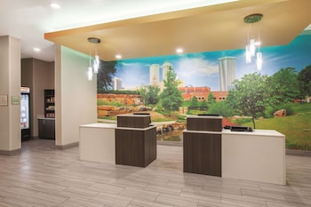 La Quinta Inn & Suites By Wyndham Tulsa Broken Arrow,Tulsa>>Broken Arrow,3 star