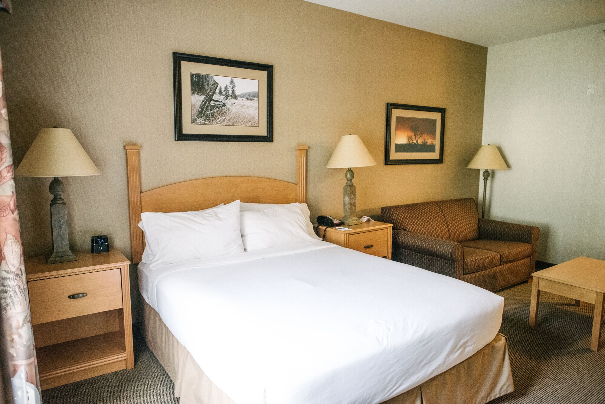 holiday inn express hotel and suites custer by ihg