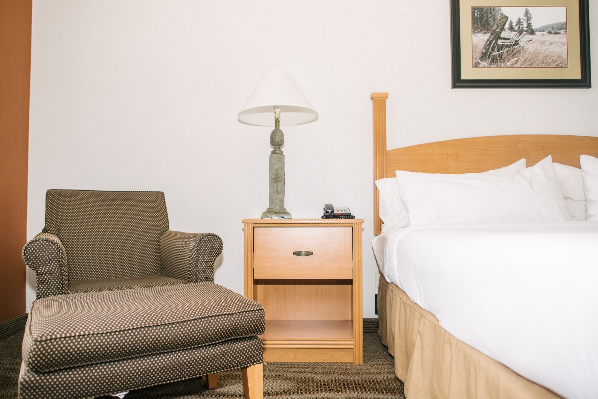 holiday inn express hotel and suites custer by ihg