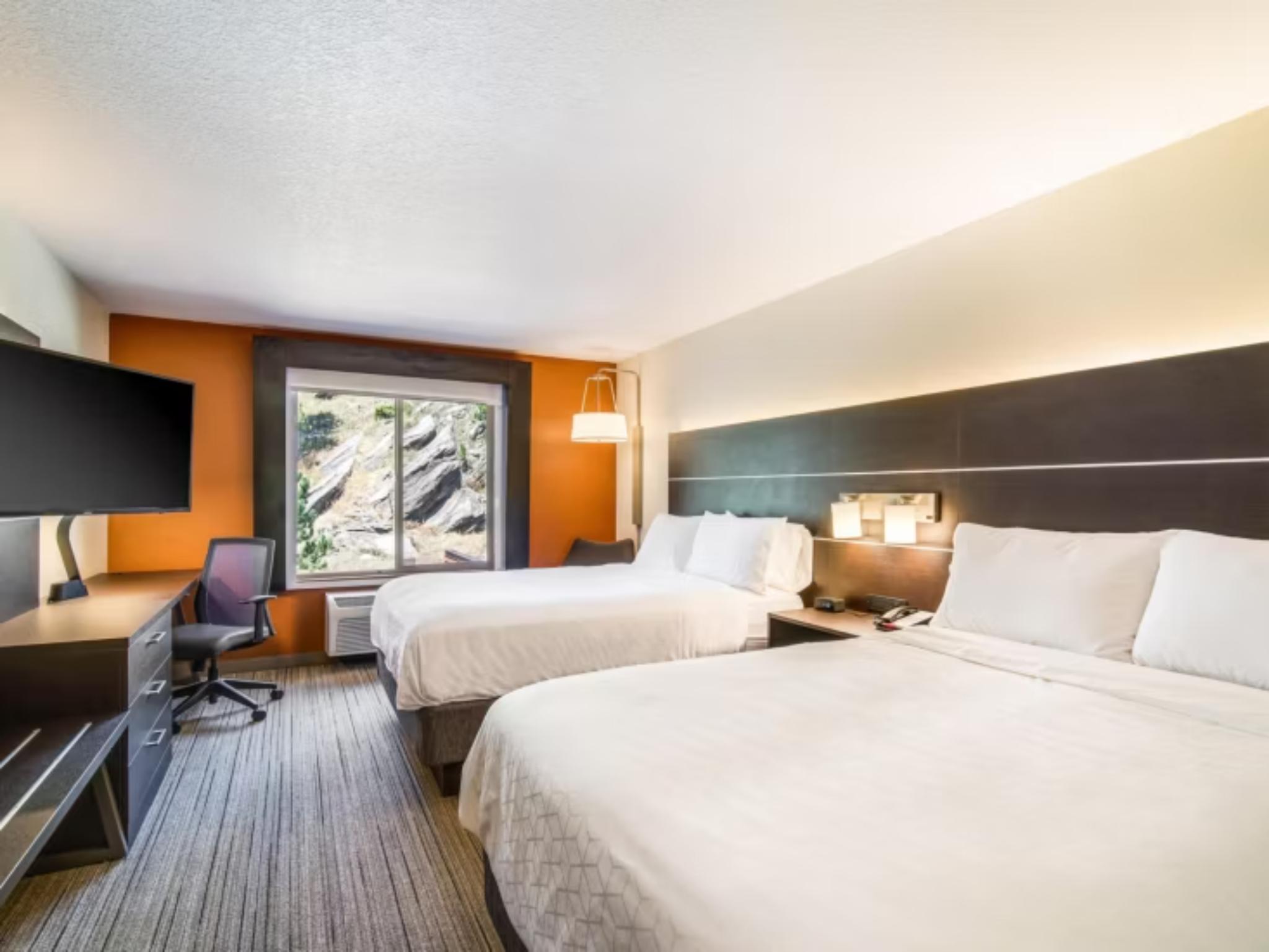 holiday inn express hotel and suites custer by ihg