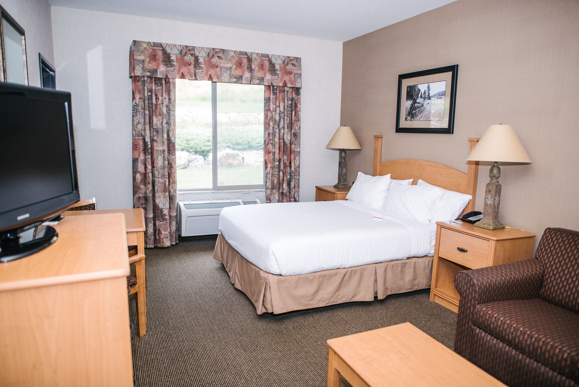holiday inn express hotel and suites custer by ihg