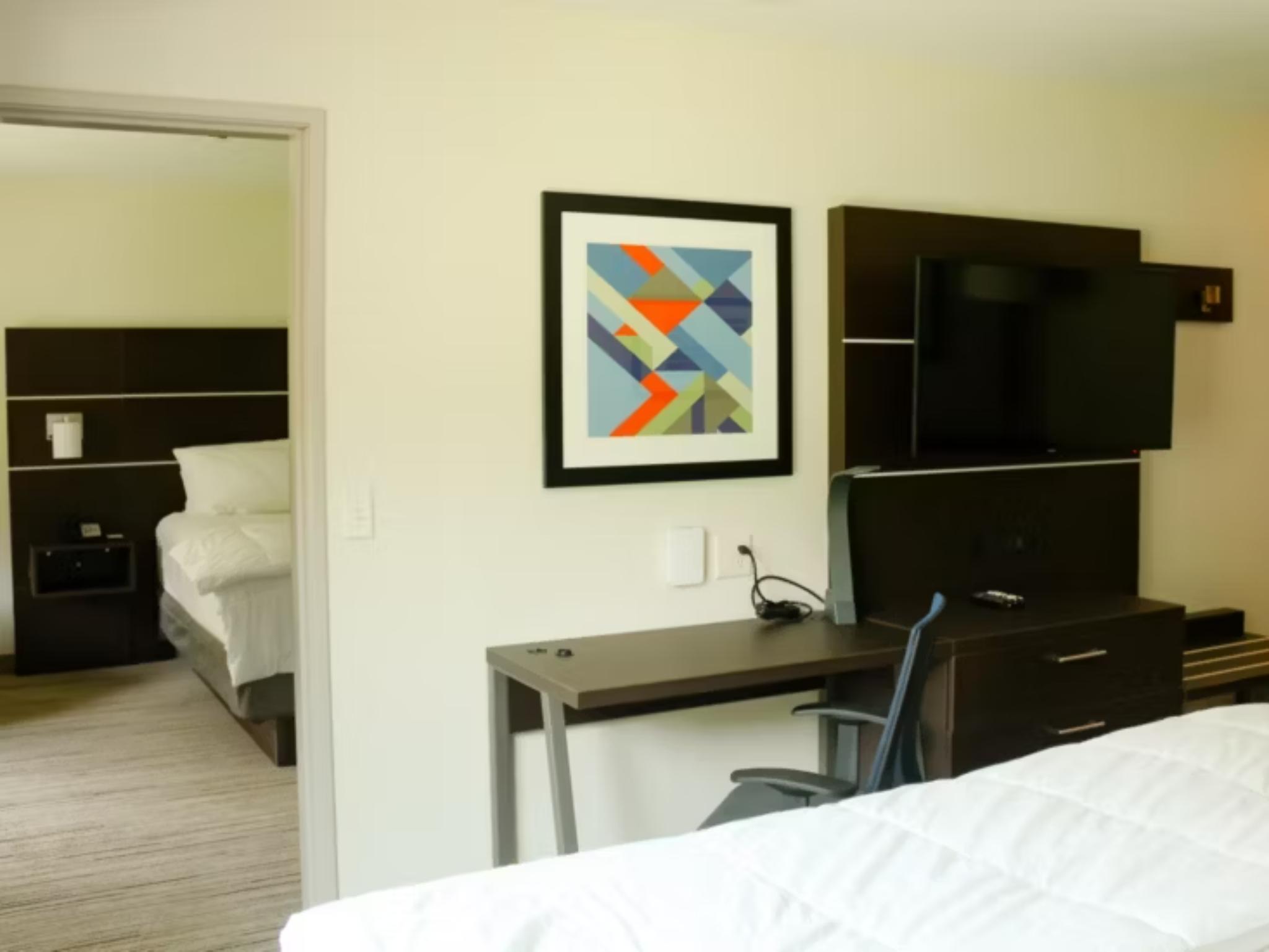 holiday inn express hotel and suites custer by ihg