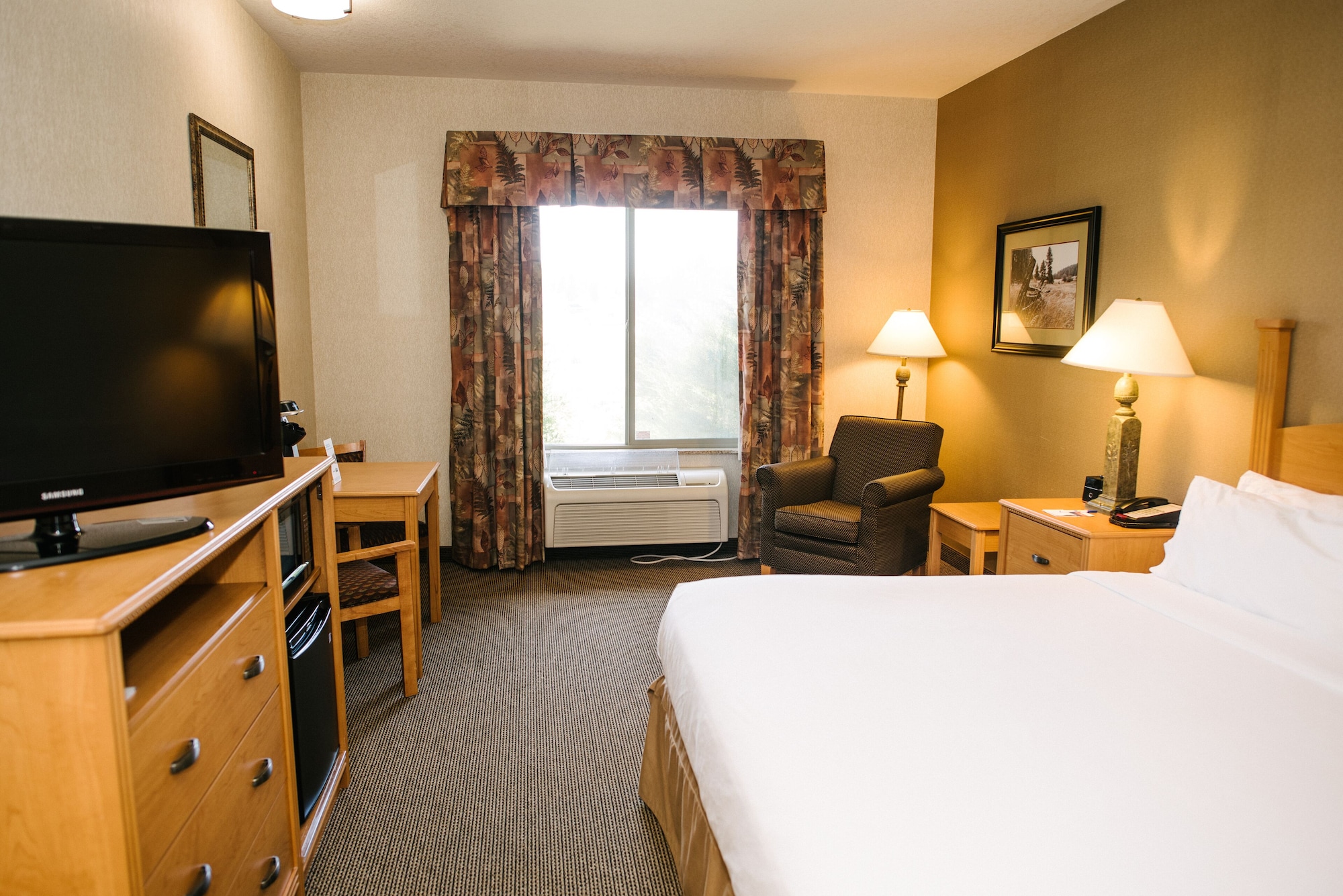 holiday inn express hotel and suites custer by ihg
