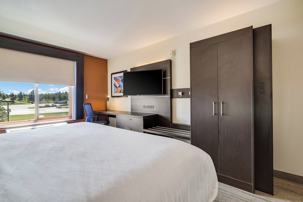 holiday inn express hotel and suites custer by ihg