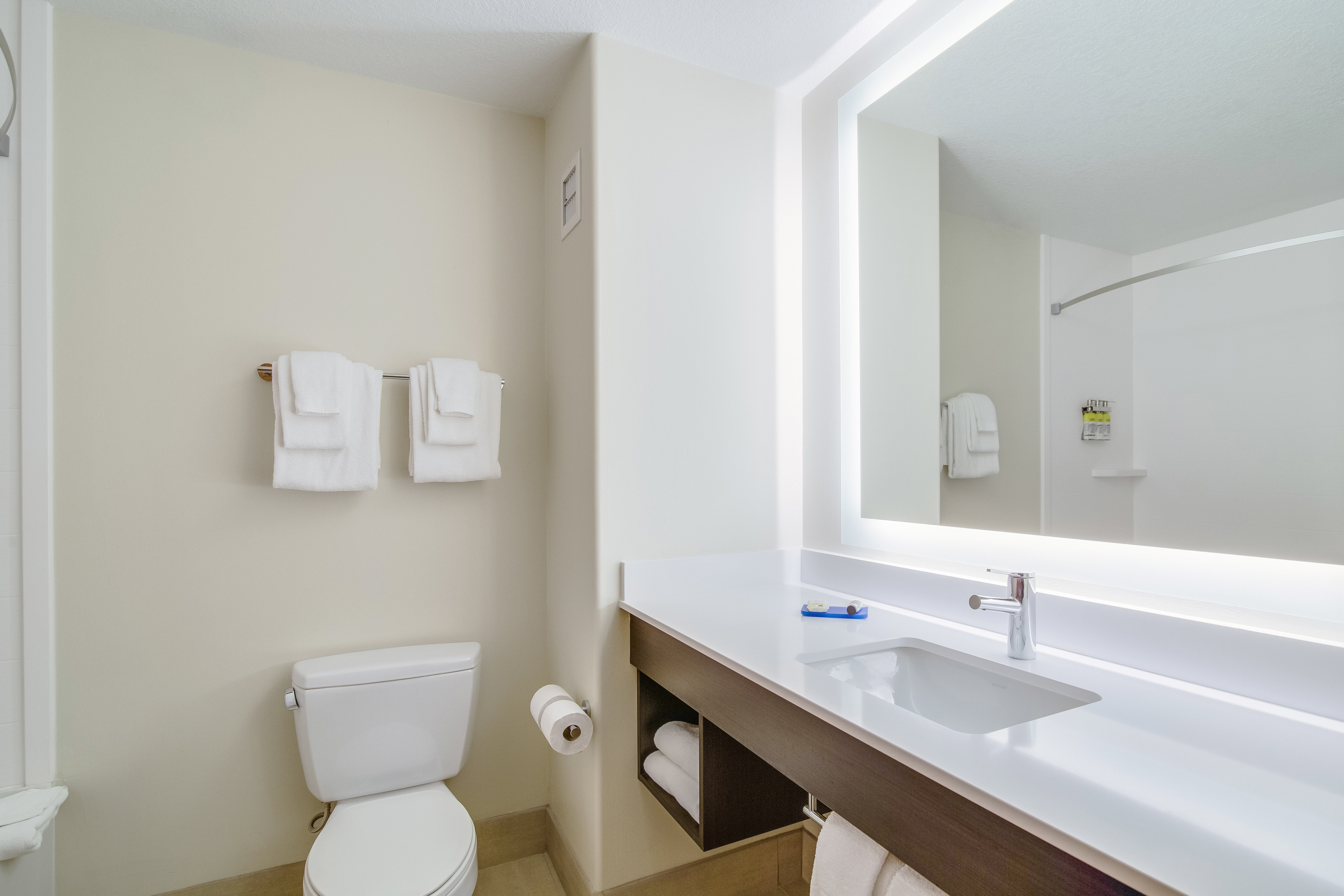 holiday inn express hotel and suites custer by ihg