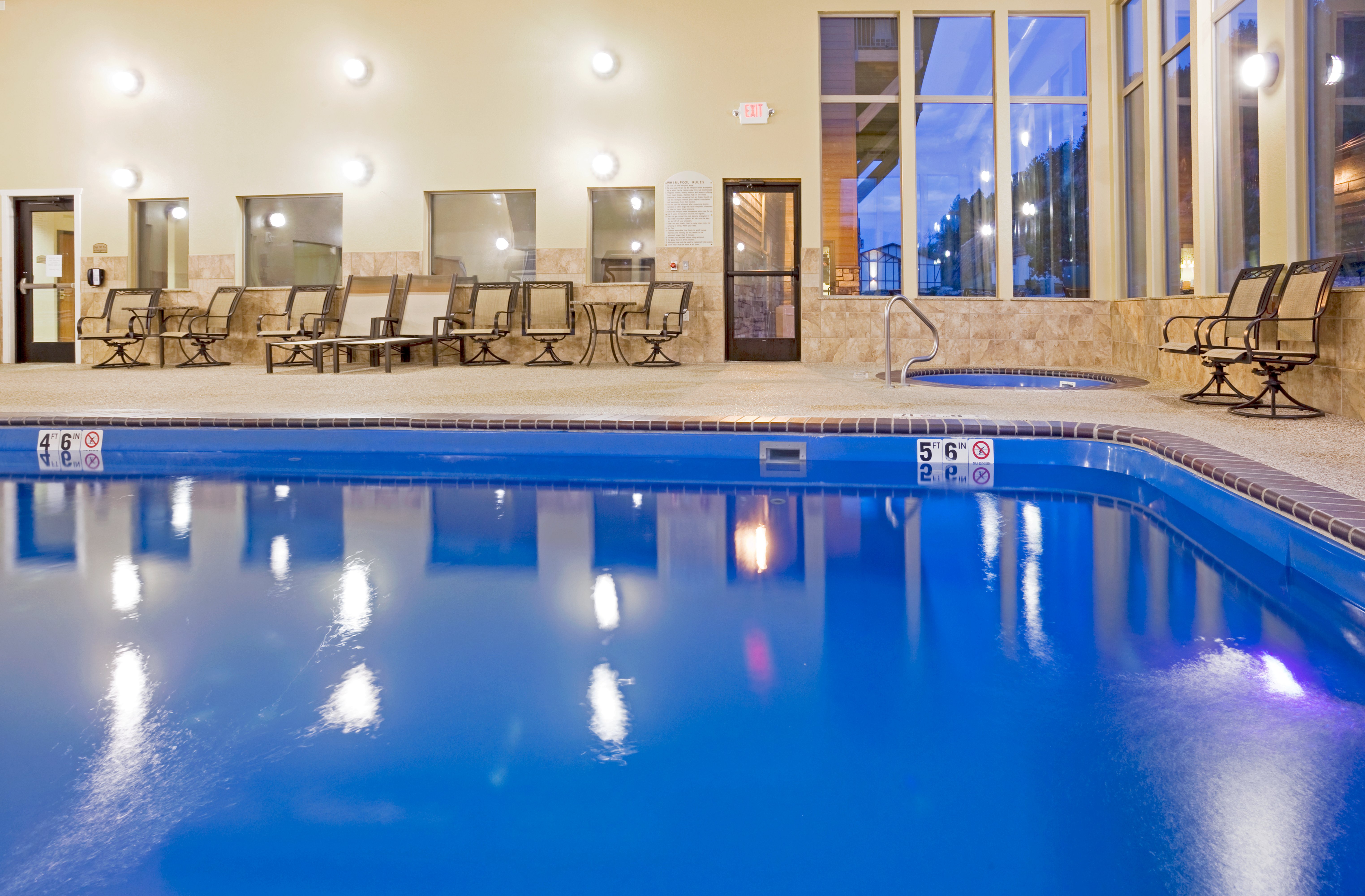 holiday inn express hotel and suites custer by ihg