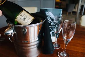 the oyster smack inn