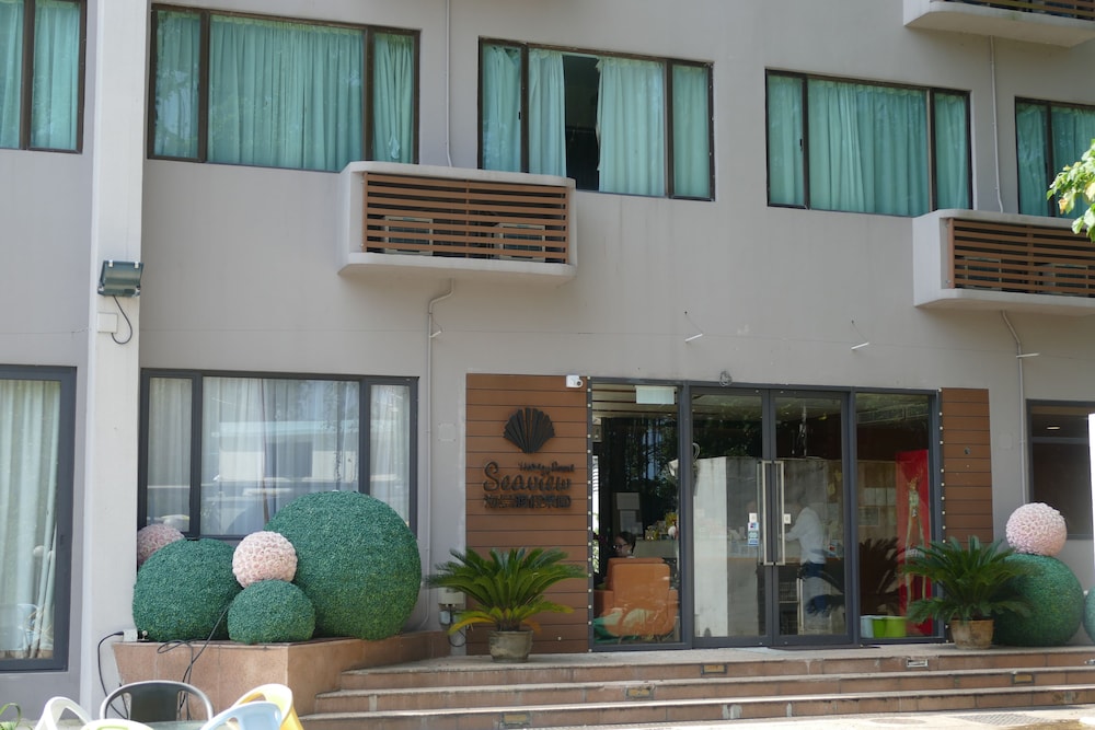 seaview holiday resort