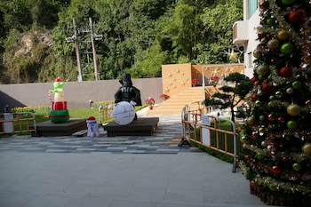 seaview holiday resort