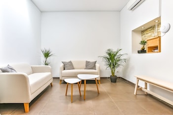 Laramond Barcelona Rooms,In Barcelona (Sant Andreu),4 star