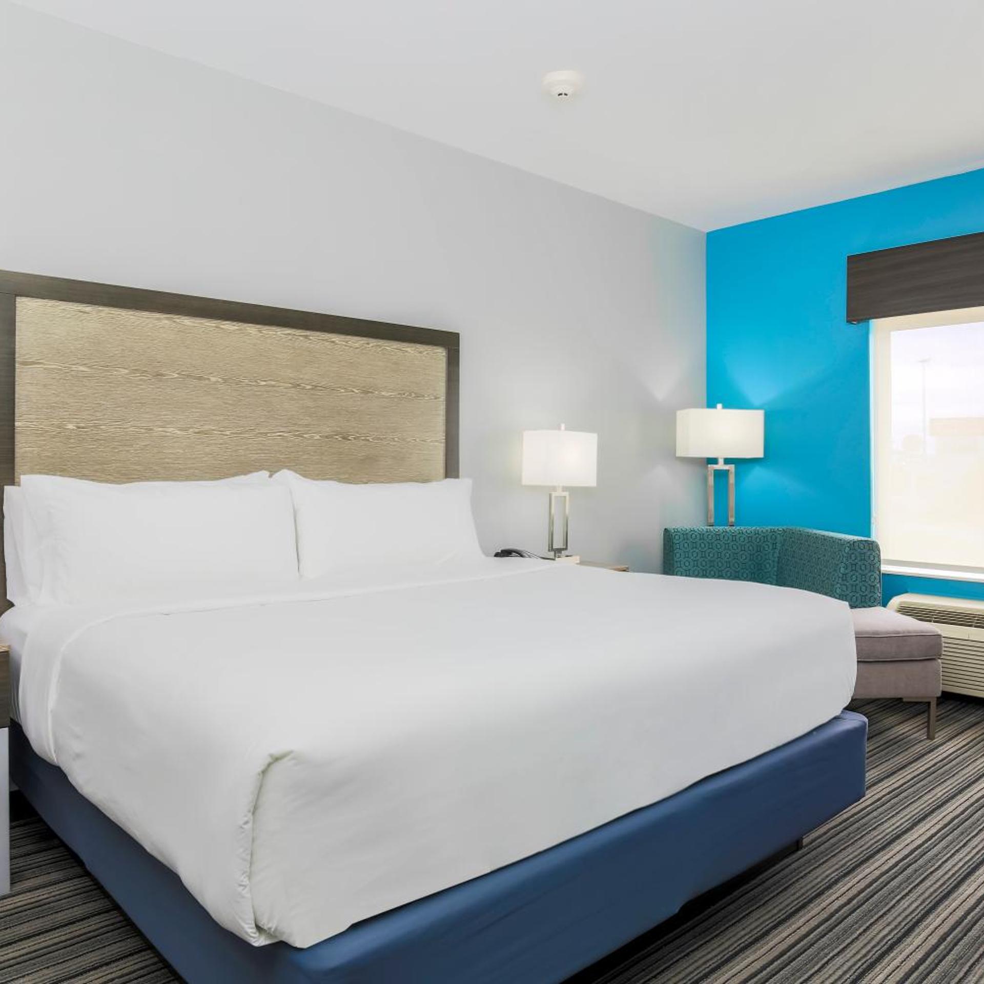 holiday inn exp and sts houston hobby airport area