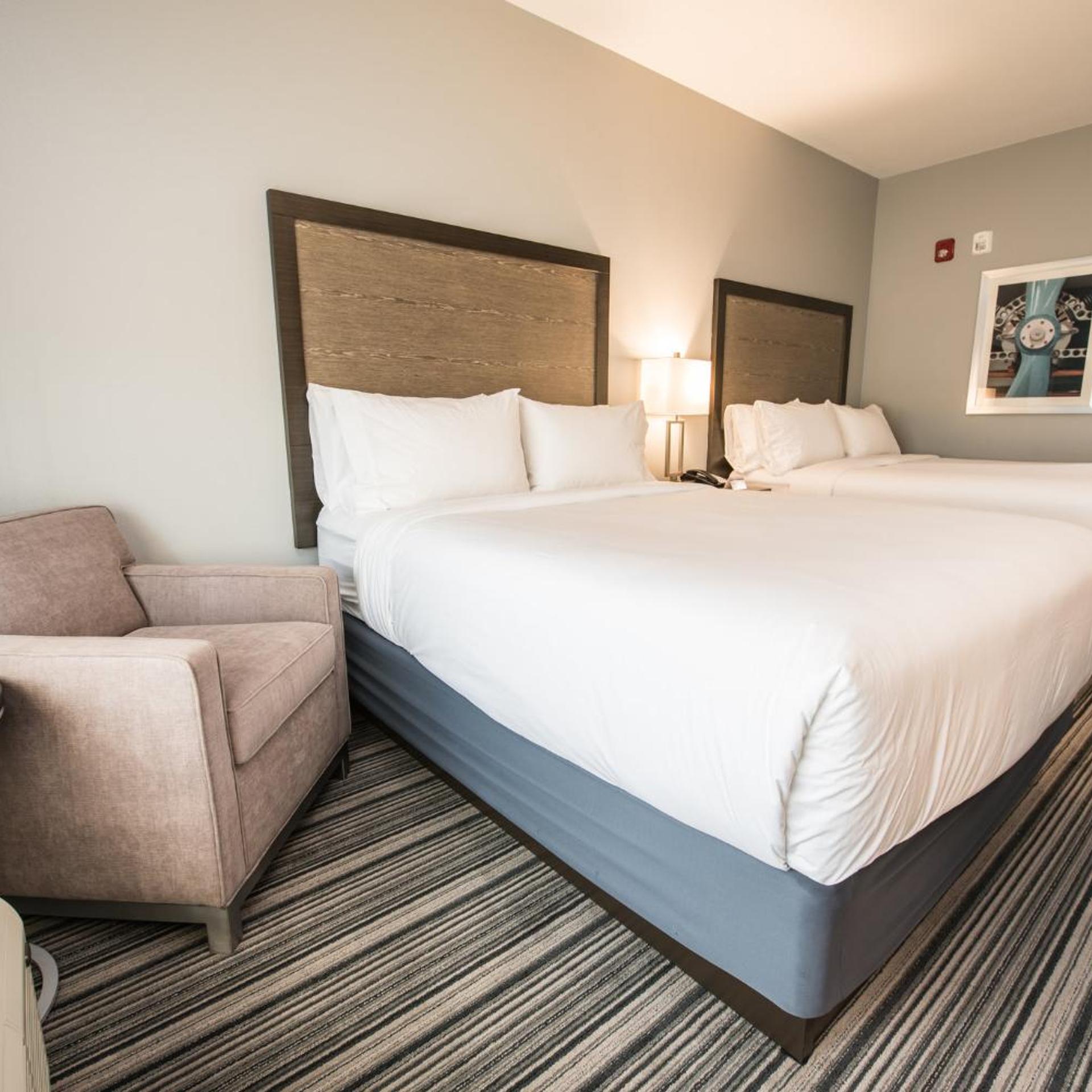 holiday inn exp and sts houston hobby airport area