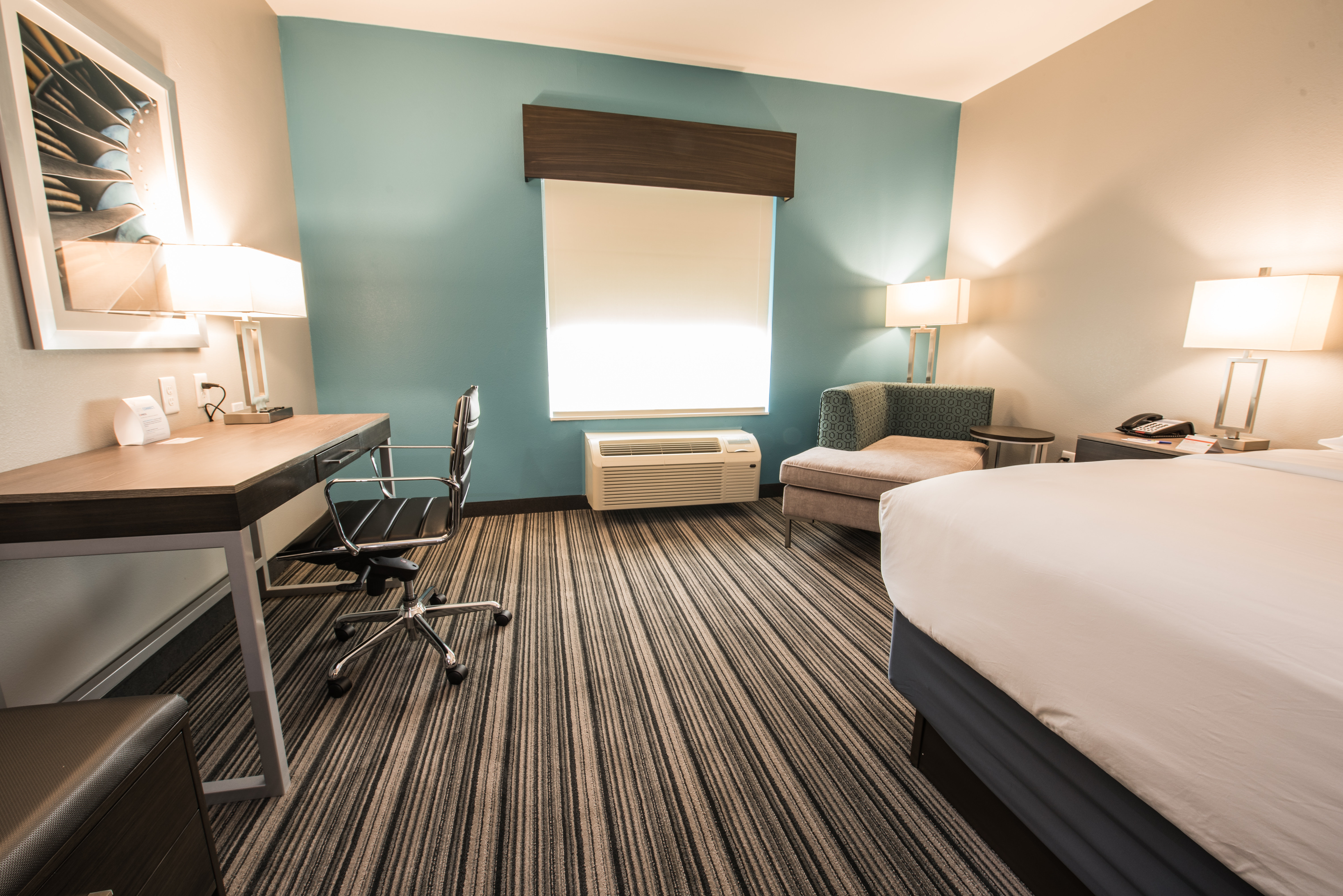 holiday inn exp and sts houston hobby airport area