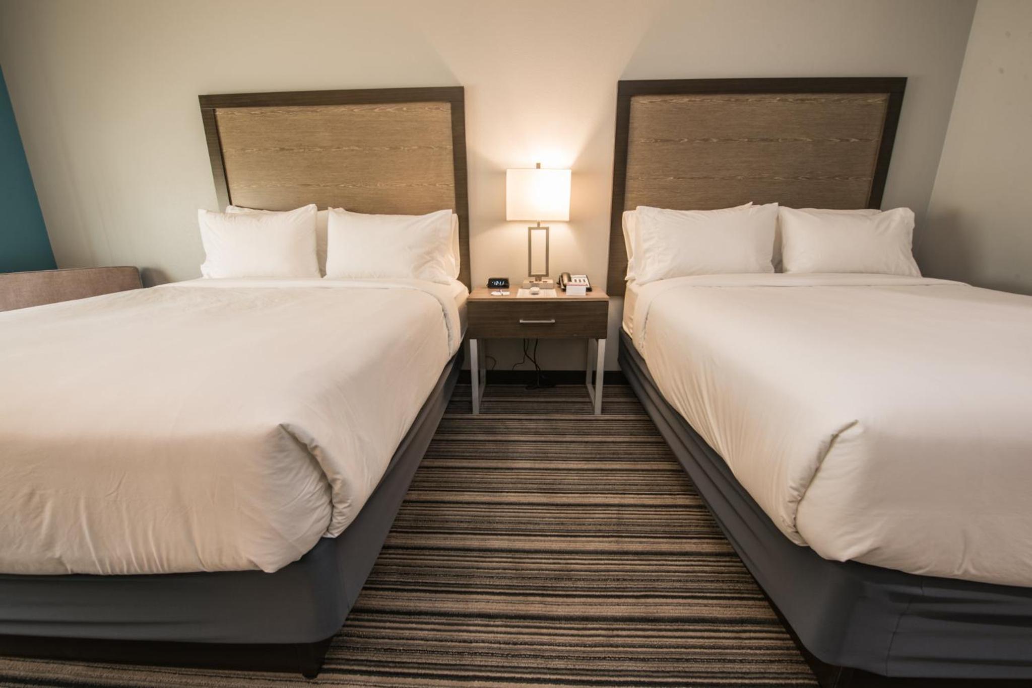 holiday inn exp and sts houston hobby airport area