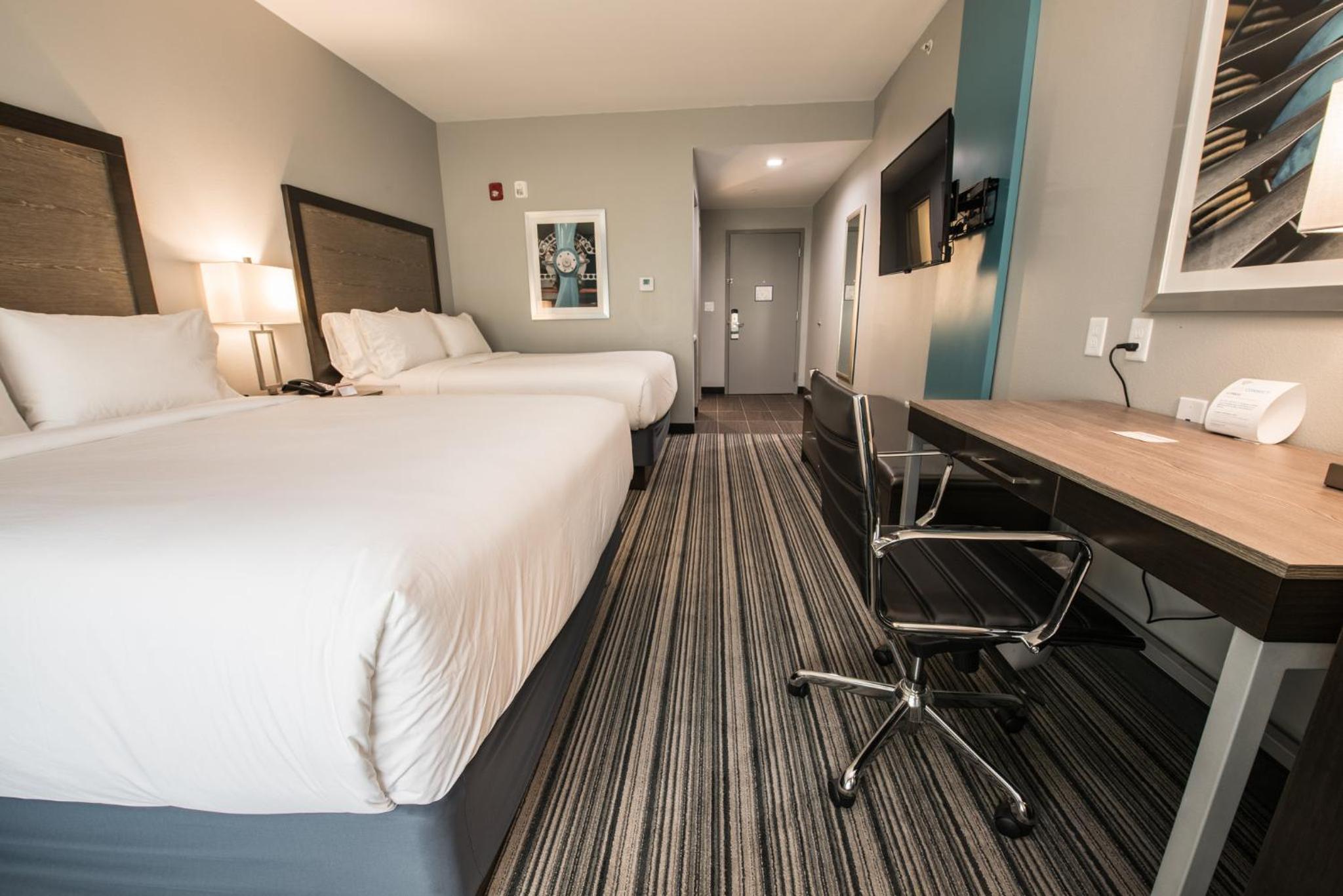 holiday inn exp and sts houston hobby airport area