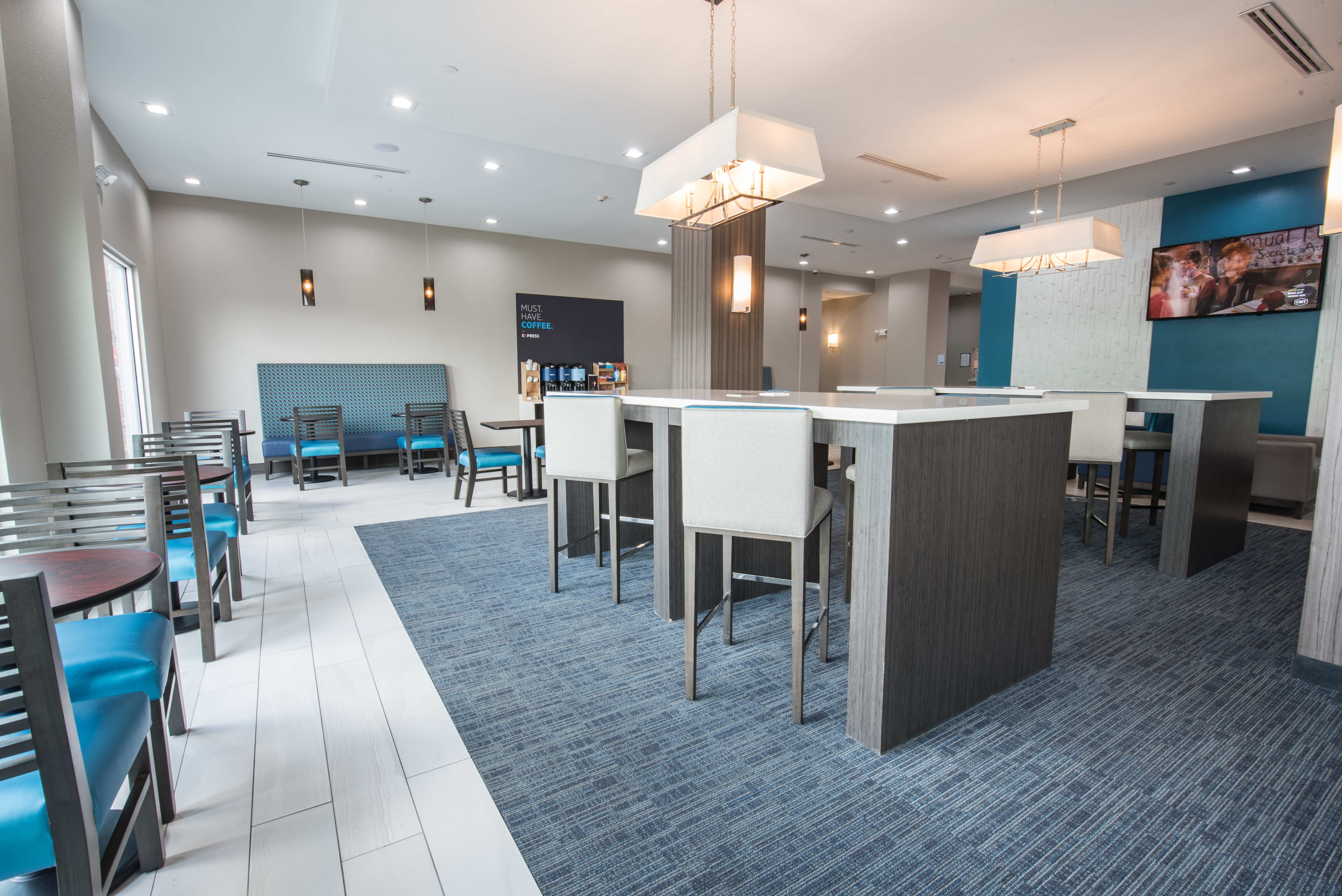 holiday inn exp and sts houston hobby airport area
