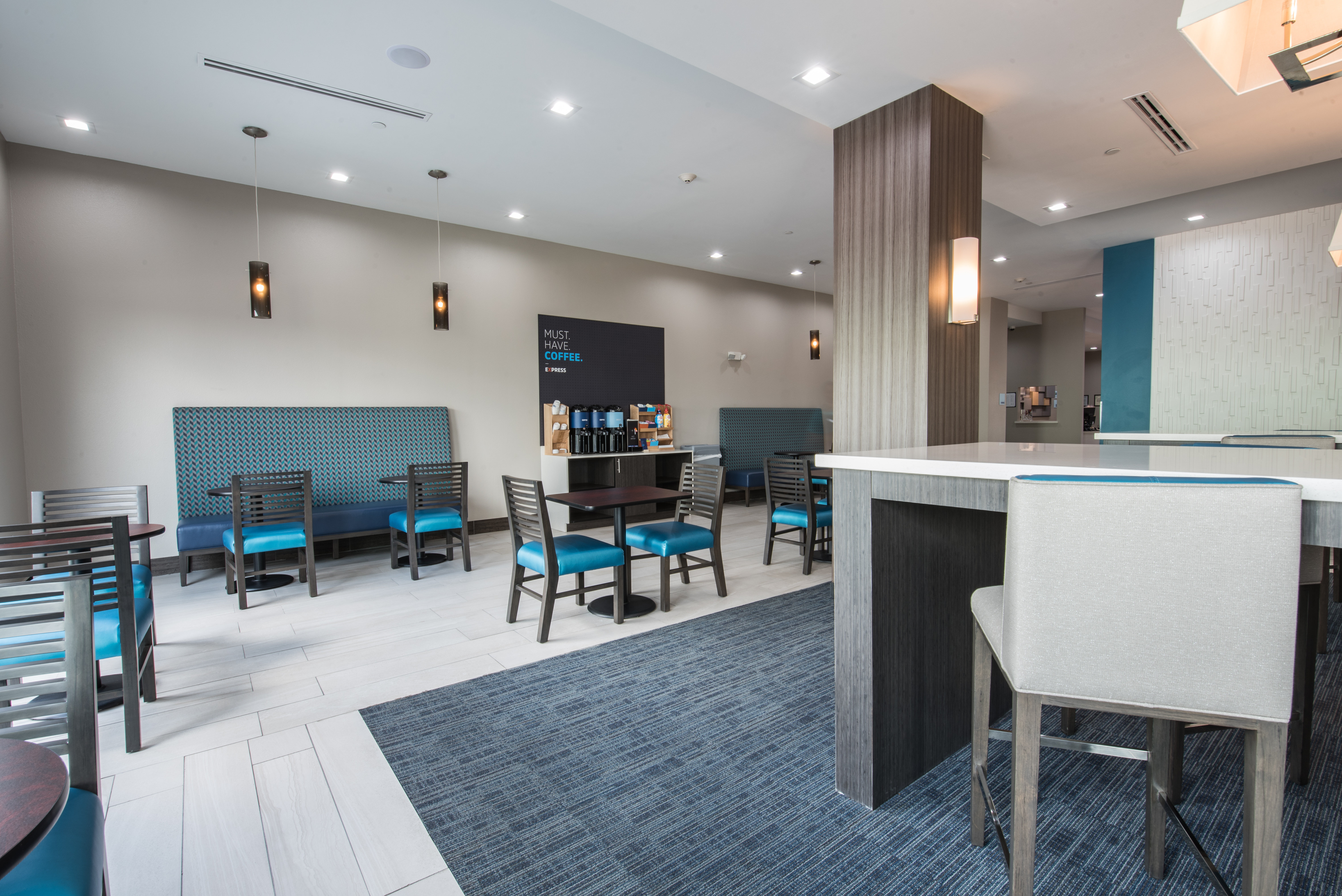holiday inn exp and sts houston hobby airport area