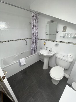 bryn derwen guest house