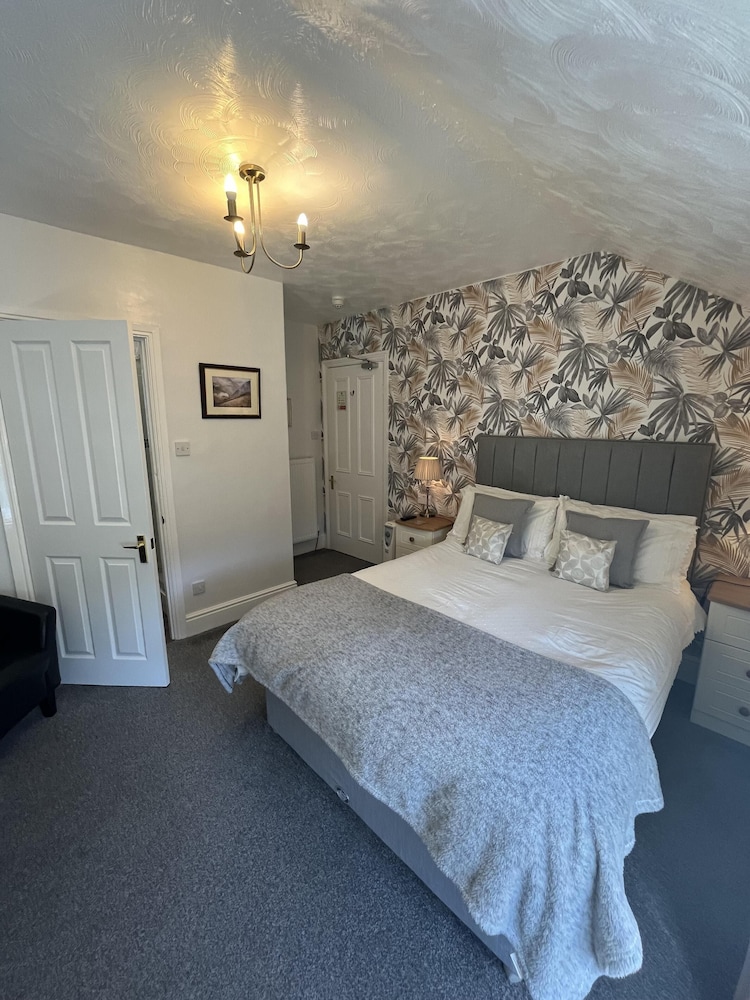 bryn derwen guest house